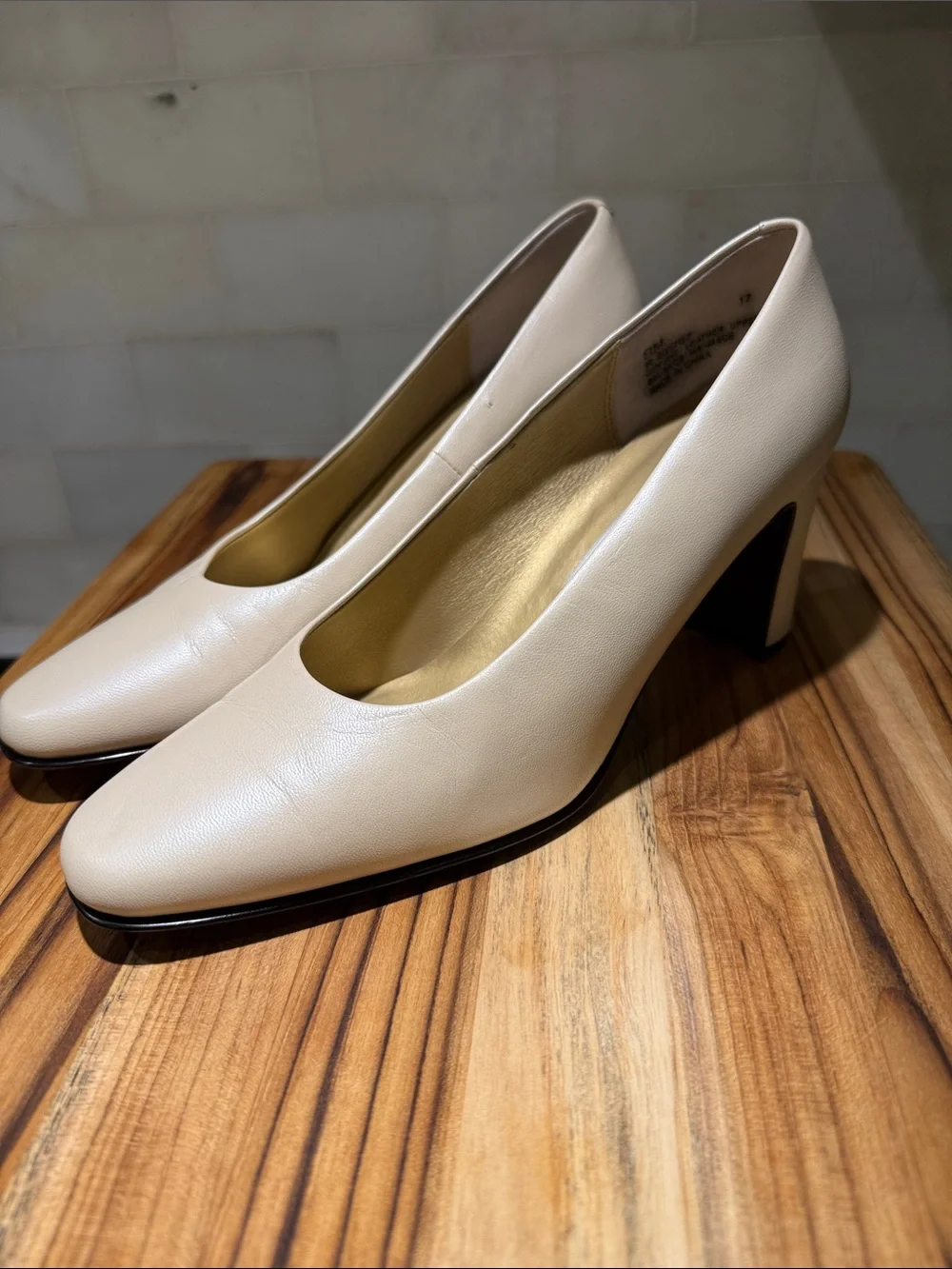 Elegant Cream Leather Mid-Heel Pumps